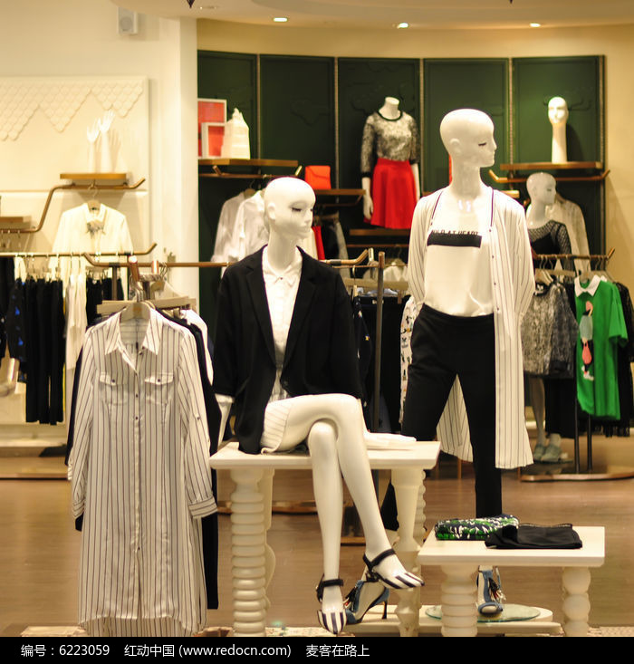 休閑服裝店產品陳列之美 從紅動網高清圖片下載到設計靈感